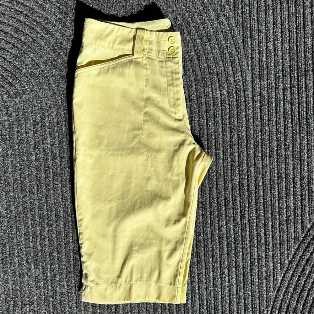 Nike Golf Dri-FIT Womens Butter Yellow Bermuda Shorts Sz 10 Coastal Performance - Picture 5 of 5